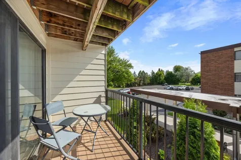 4 Pine Tree Drive Arden Hills MN 55112