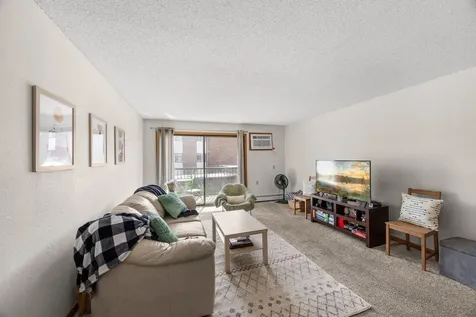4 Pine Tree Drive Arden Hills MN 55112