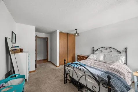 4 Pine Tree Drive Arden Hills MN 55112