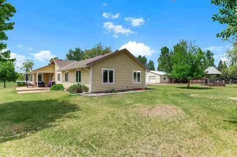 9805 430th Street Harris MN 55032