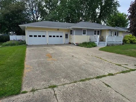 1106 6th Avenue SW Pipestone MN 56164