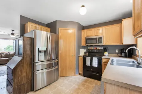 6916 91st Street NE Monticello MN 55362