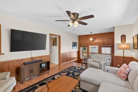 5517 James Avenue N Brooklyn Center MN 55430