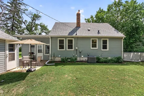 5517 James Avenue N Brooklyn Center MN 55430
