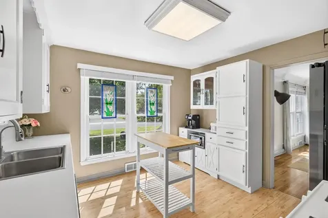 5517 James Avenue N Brooklyn Center MN 55430