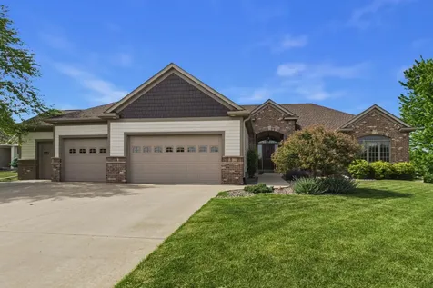 1545 Century Knoll Lane NE Rochester MN 55906