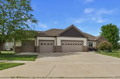 1545 Century Knoll Lane NE Rochester MN 55906
