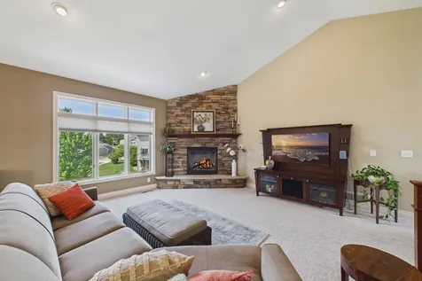 1545 Century Knoll Lane NE Rochester MN 55906