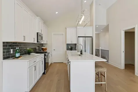 2015 Mulberry Lane Carver MN 55315
