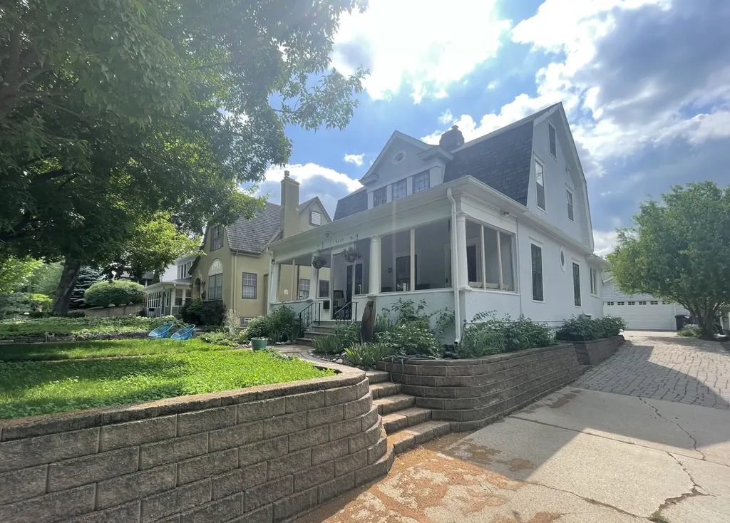 4234 Vincent Avenue S Minneapolis MN 55410