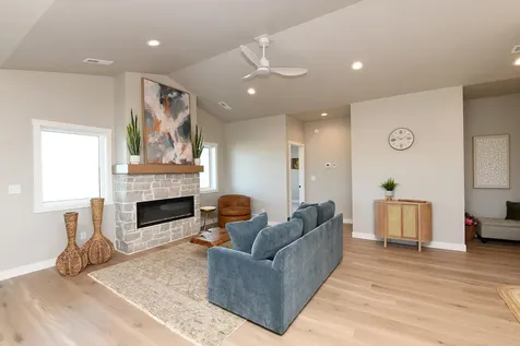 6393 68th Street S Horace ND 58047