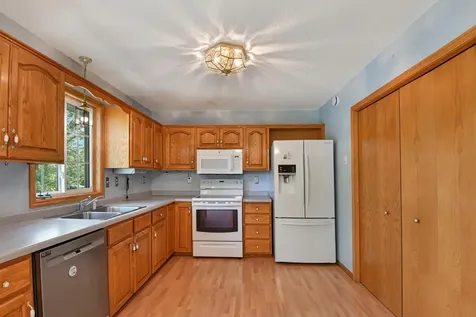 655 6th Street NW Richmond MN 56368