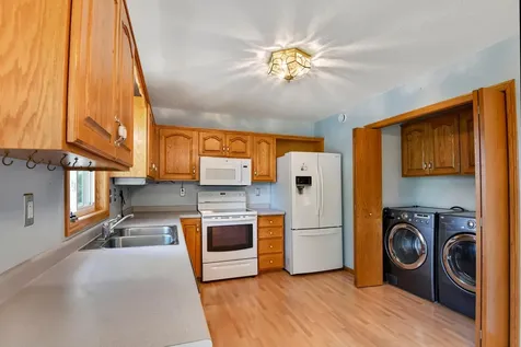 655 6th Street NW Richmond MN 56368