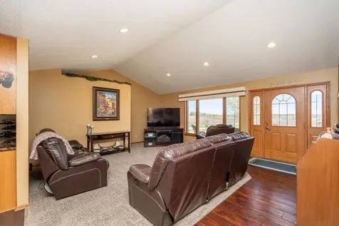 7195 County Road 10 E Chaska MN 55318