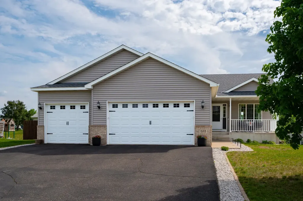 685 Juliet Avenue Clearwater MN 55320