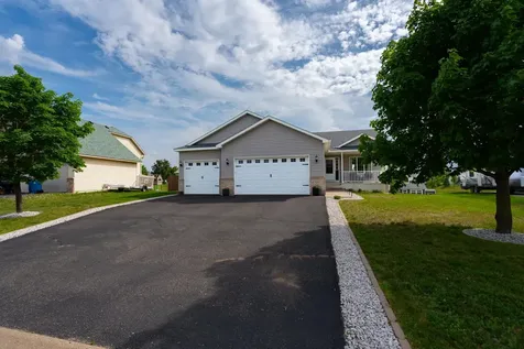 685 Juliet Avenue Clearwater MN 55320