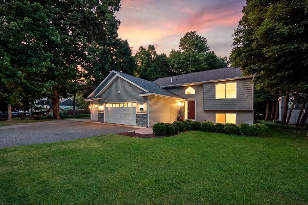 842 Colby Street Taylors Falls MN 55084