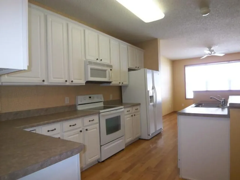 17722 68th Place N Maple Grove MN 55311
