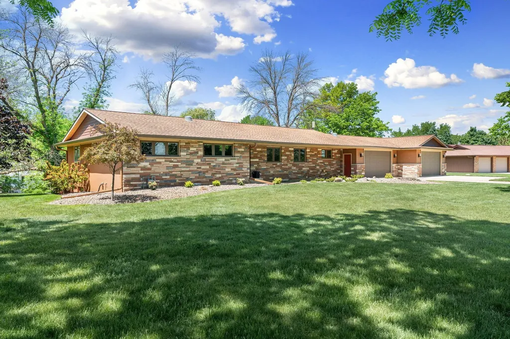 706 23rd Street SW Austin MN 55912