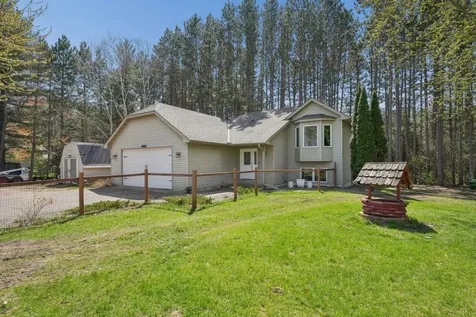 4320 217th Avenue NE Cedar MN 55011