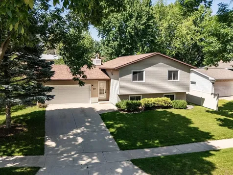 619 Chalet Drive NW Rochester MN 55901