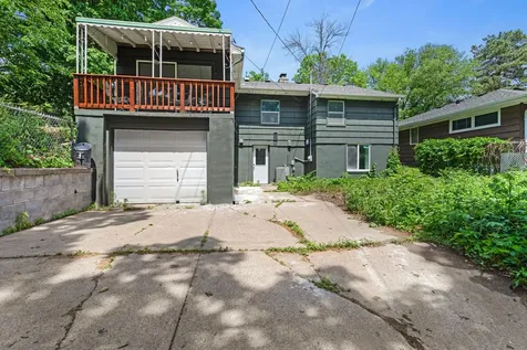 3707 42nd Avenue N Robbinsdale MN 55422