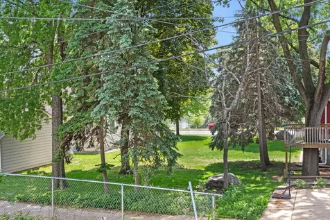 3707 42nd Avenue N Robbinsdale MN 55422