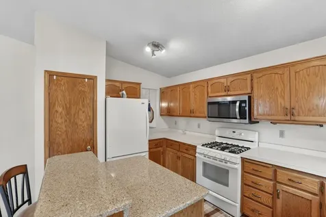 13806 Zarthan Court Savage MN 55378