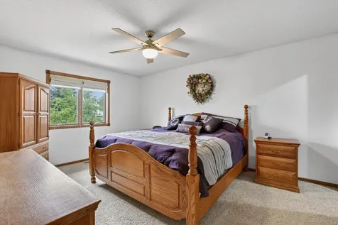 13806 Zarthan Court Savage MN 55378