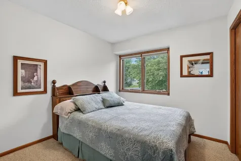 13806 Zarthan Court Savage MN 55378