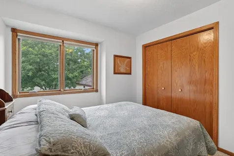 13806 Zarthan Court Savage MN 55378