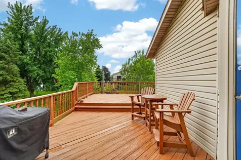 13806 Zarthan Court Savage MN 55378