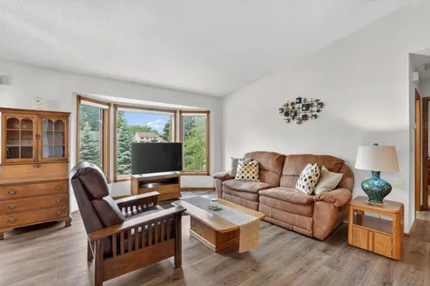 13806 Zarthan Court Savage MN 55378