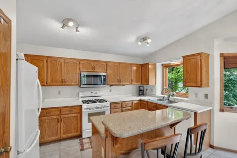 13806 Zarthan Court Savage MN 55378