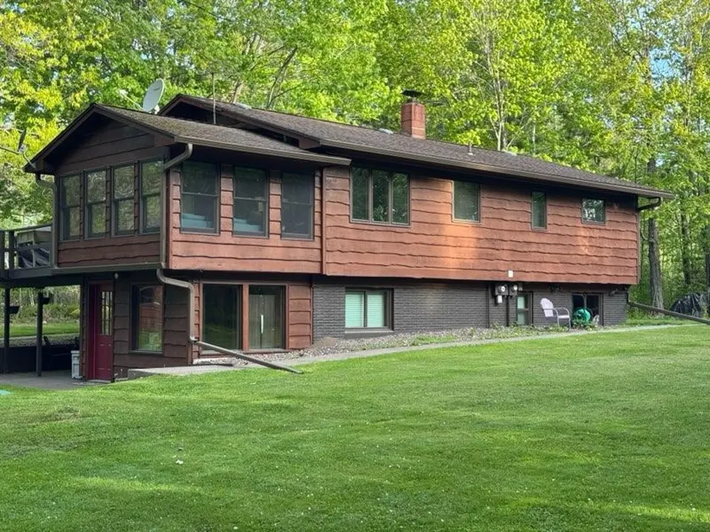 2024 County Road 61 Carlton MN 55718