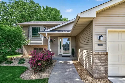 9850 Wynstone Drive Woodbury MN 55125