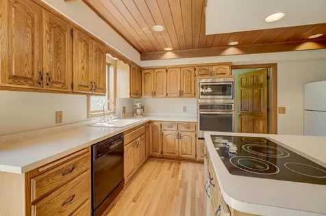 18925 26th Avenue N Plymouth MN 55447