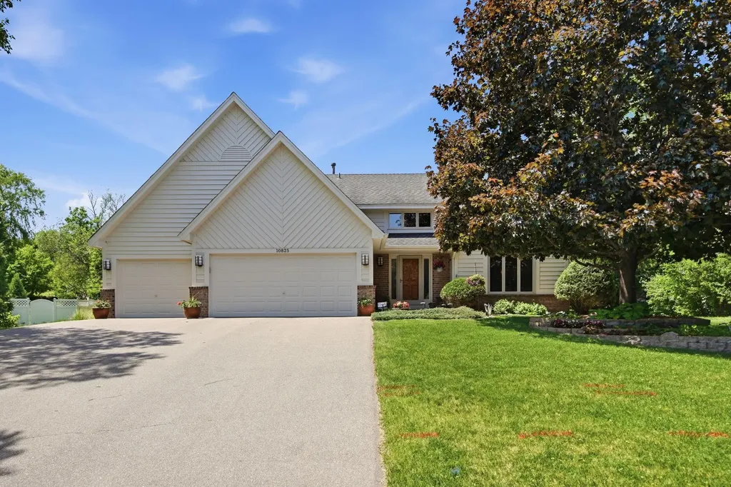 10825 46th Place N Plymouth MN 55442
