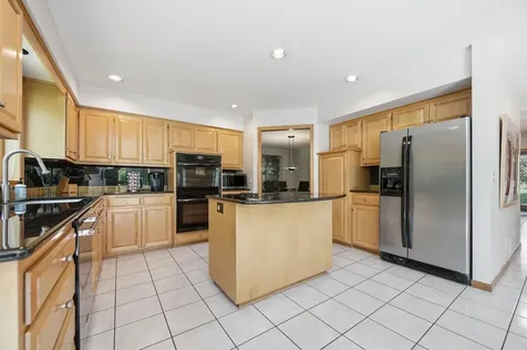 10825 46th Place N Plymouth MN 55442