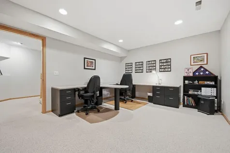 10825 46th Place N Plymouth MN 55442