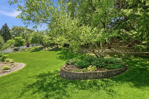10825 46th Place N Plymouth MN 55442