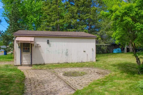 423 38th Street E Hibbing MN 55746
