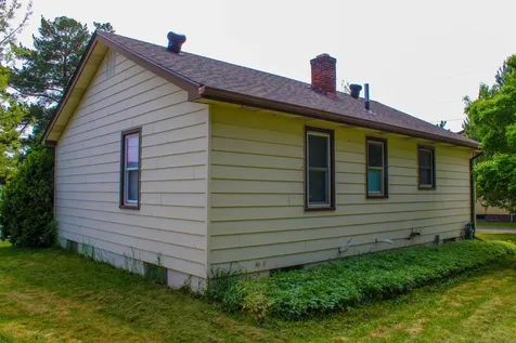 423 38th Street E Hibbing MN 55746