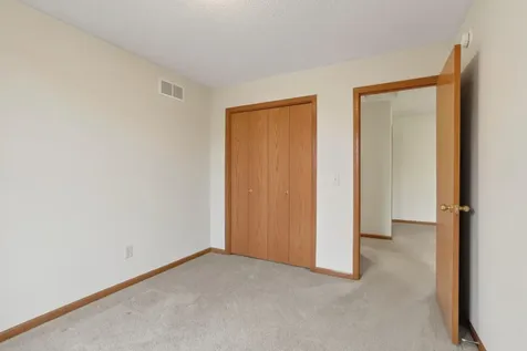 20016 Heritage Drive Lakeville MN 55044