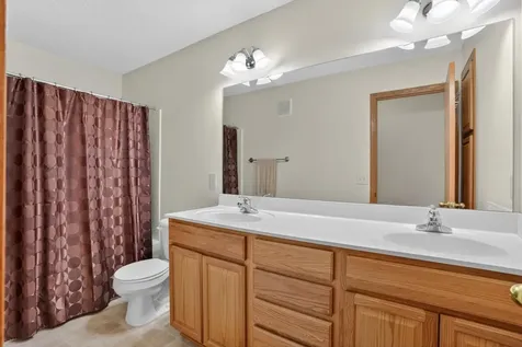 20016 Heritage Drive Lakeville MN 55044