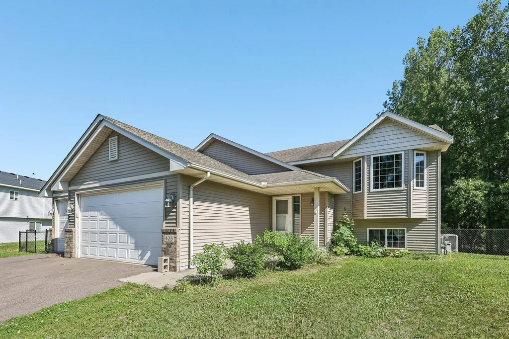 425 66th Street SW Waverly MN 55390