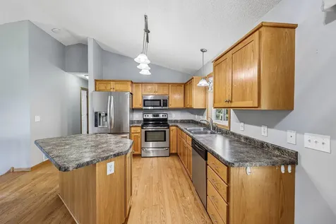 425 66th Street SW Waverly MN 55390