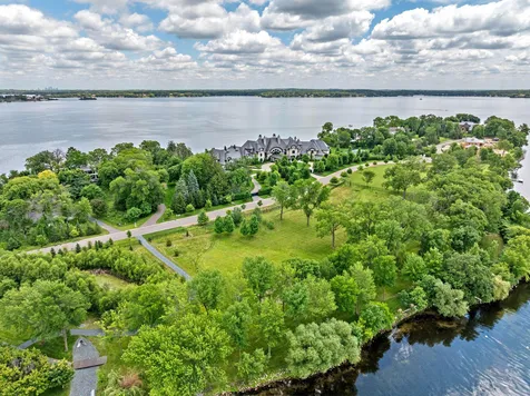 1415 Bracketts Point Road Orono MN 55391