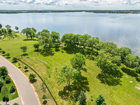 1415 Bracketts Point Road Orono MN 55391