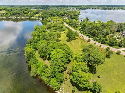 1415 Bracketts Point Road Orono MN 55391